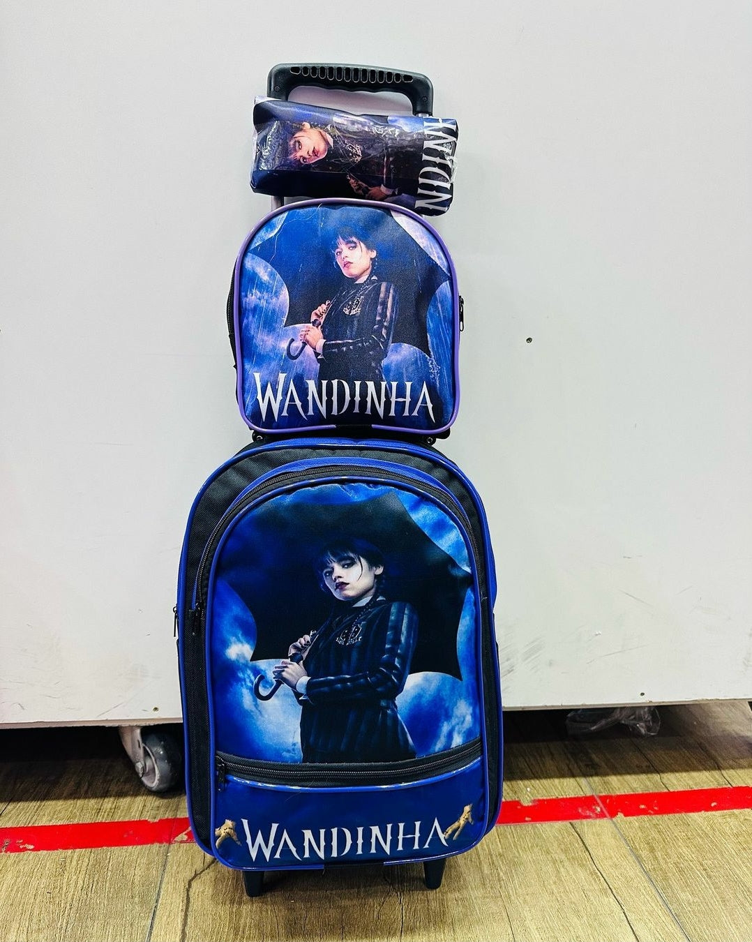 Kit Escolar Wandinha
