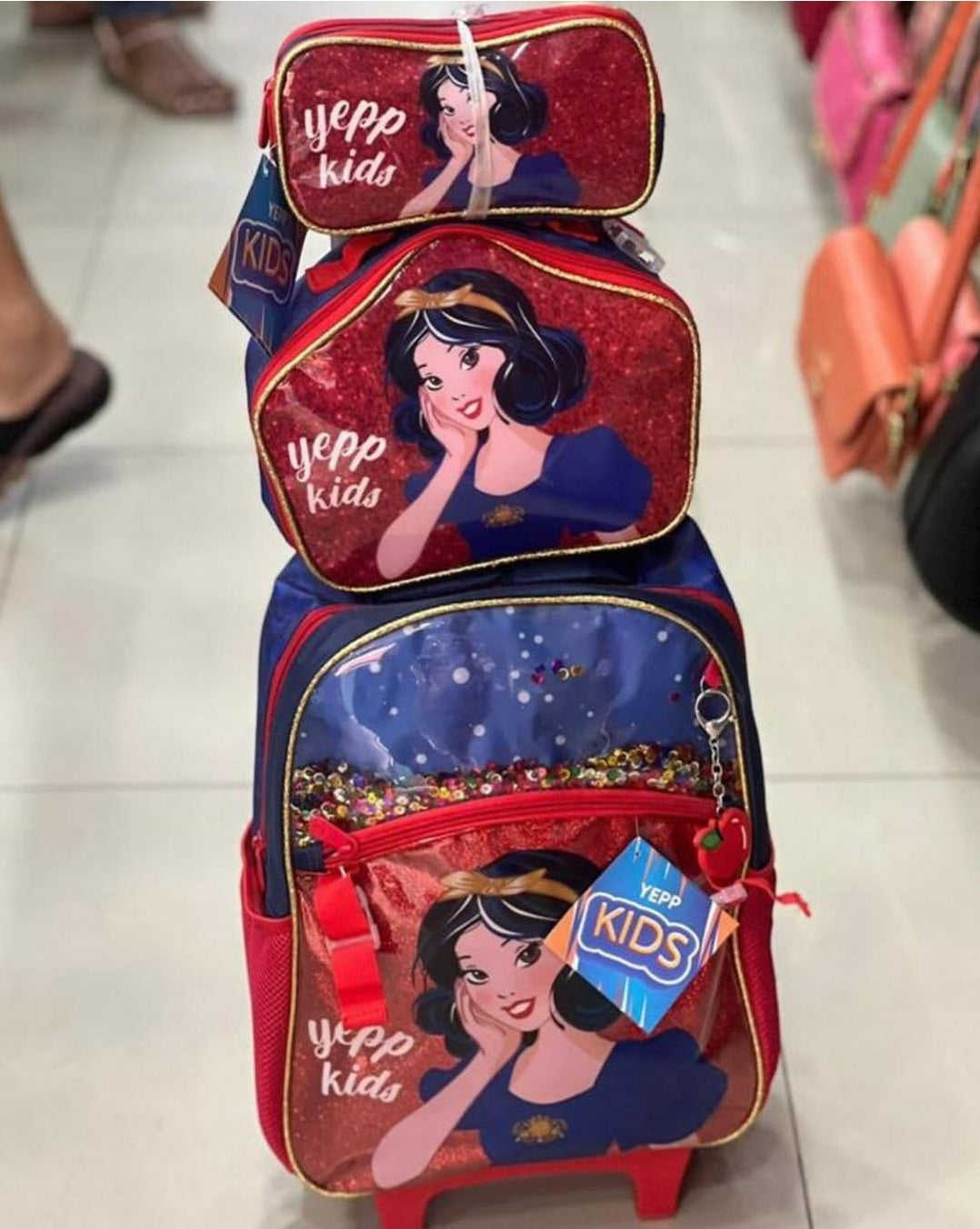 Kit Escolar Branca de Neve