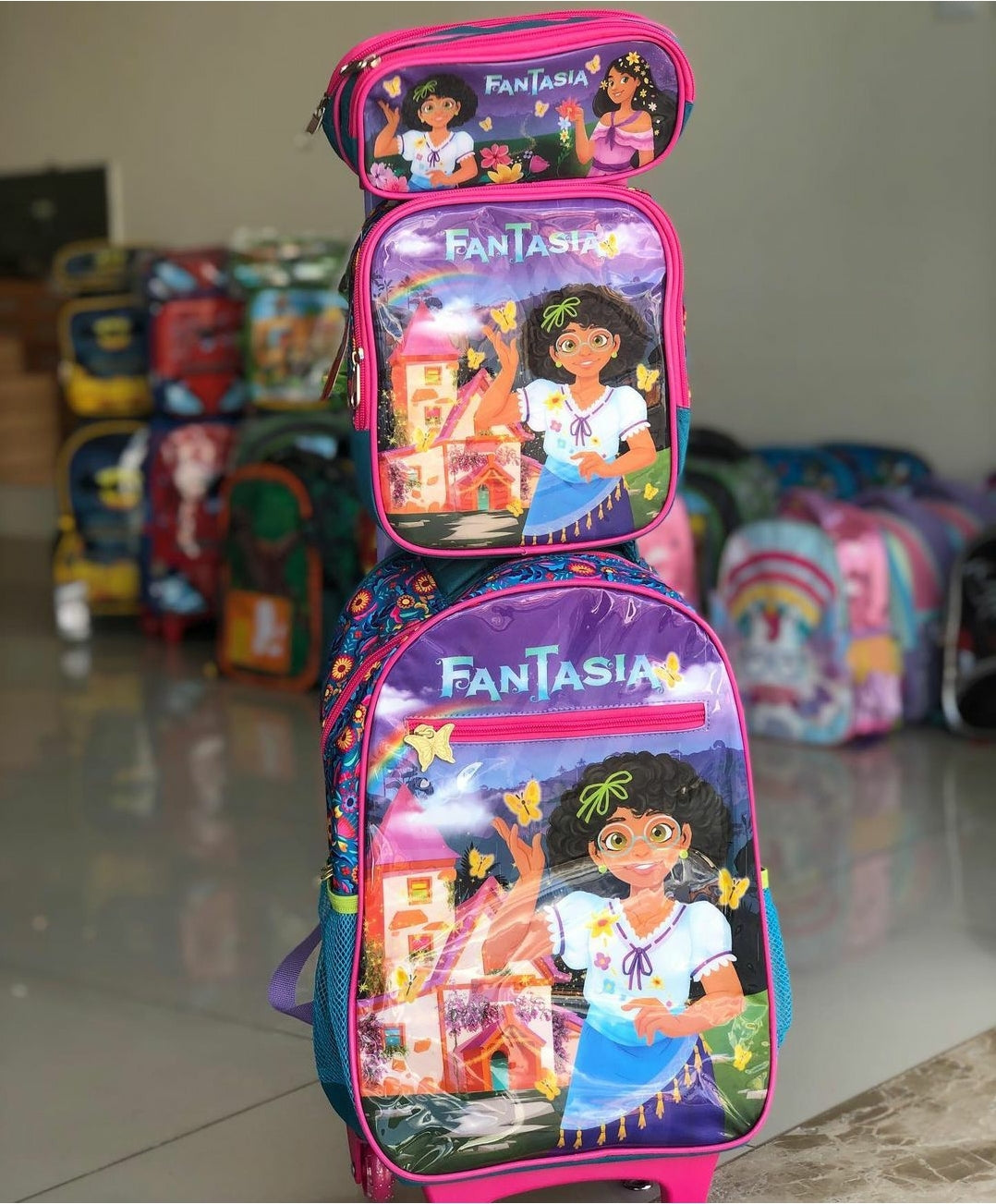 Kit Escolar Fantasia